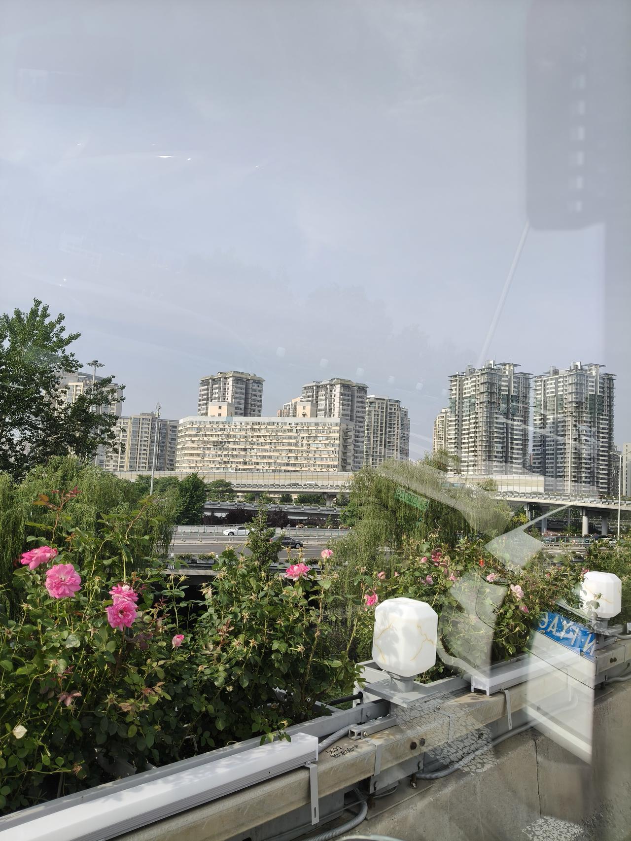 上联：小路清风过，求下联大河水东流
