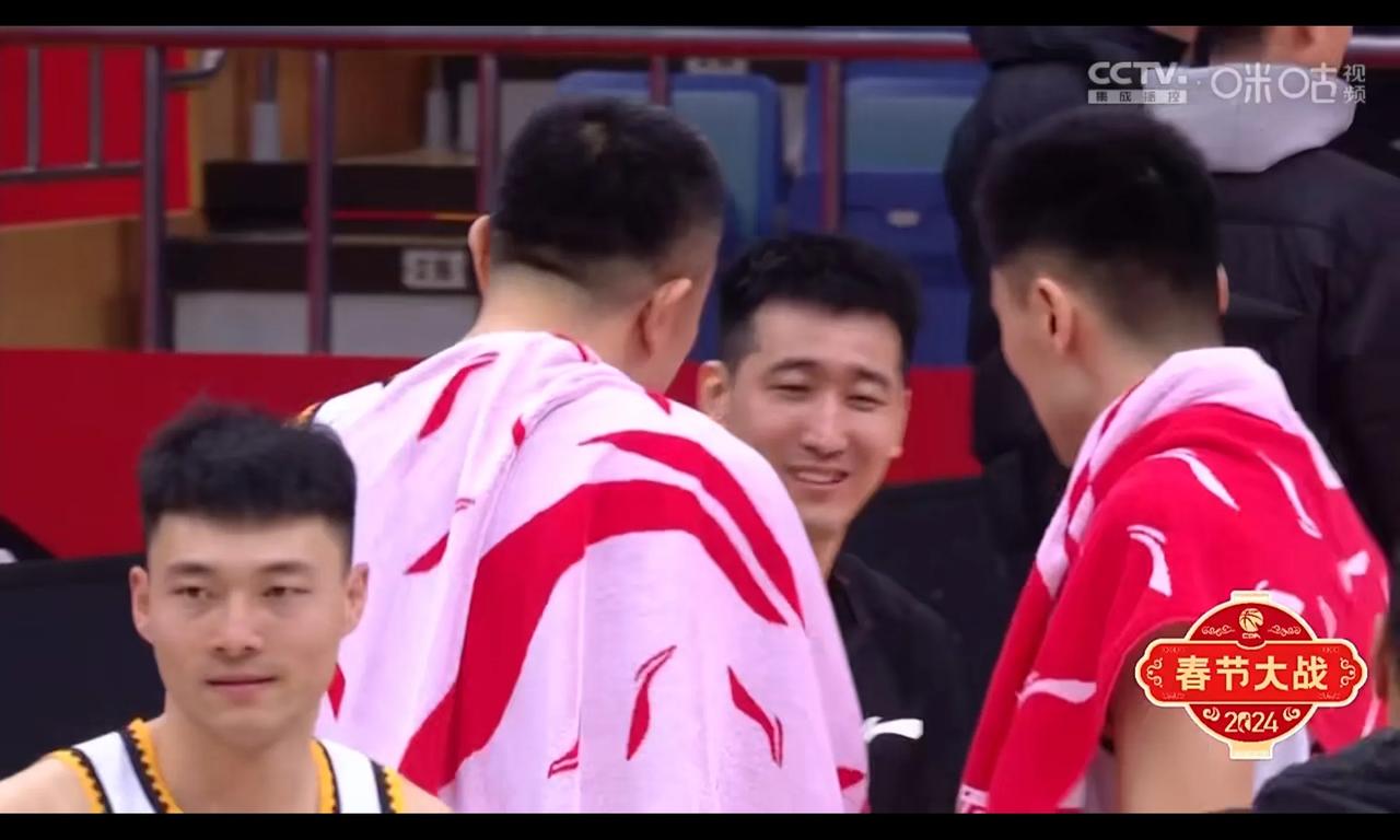 辽宁106:85赢江苏，以32胜7负，再次回归CBA常规赛第一


今晚的比赛的