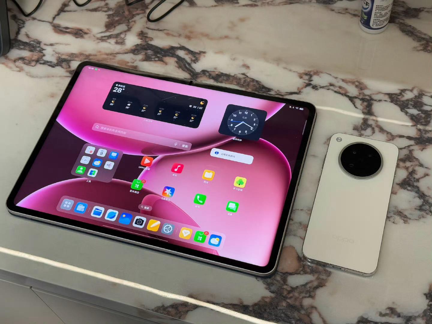不知不觉最近 OPPO 的产品用的蛮多的，OPPO Pad4 Pro 用起来也挺