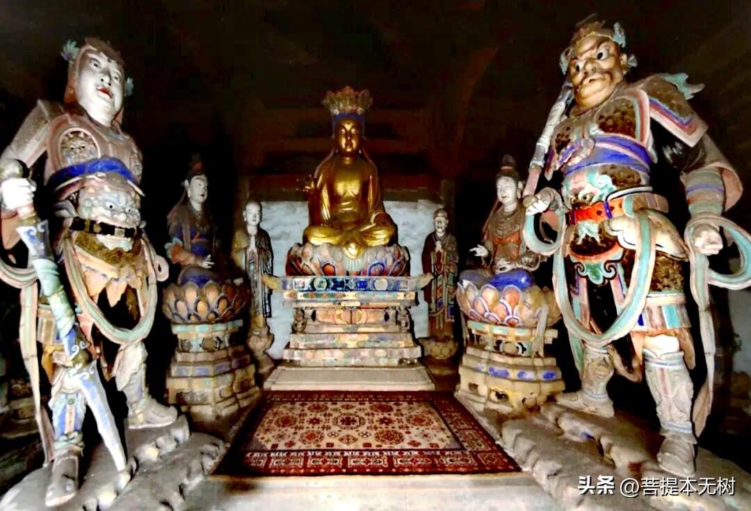 山西长治长子法兴寺·圆觉殿，这里被很多人称作宋塑菩萨的天花板。
 
圆觉殿建成于