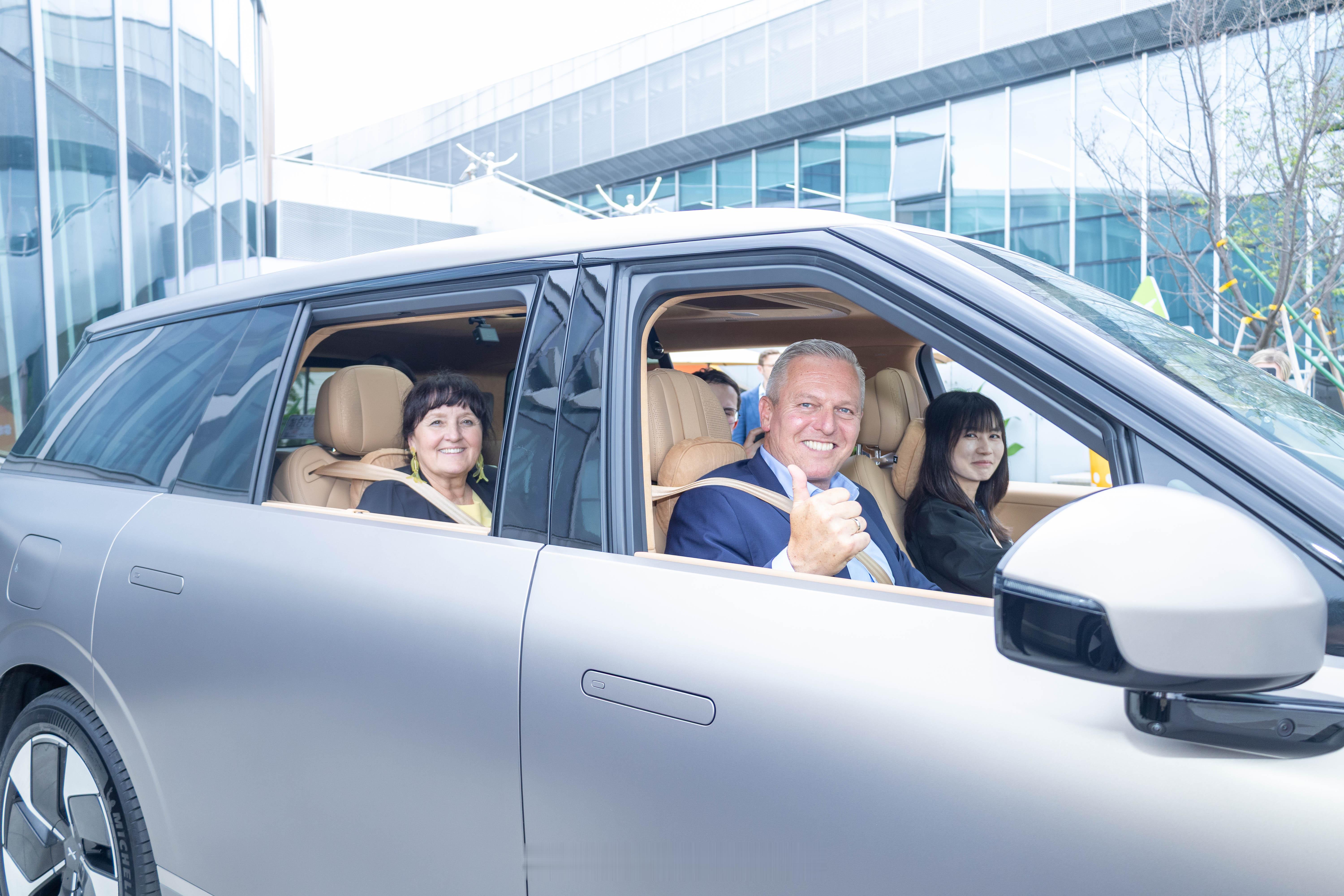 奥地利也感受到了全球汽车产业的话语权与风向标正在转移了呗。4月22日，奥地利施蒂