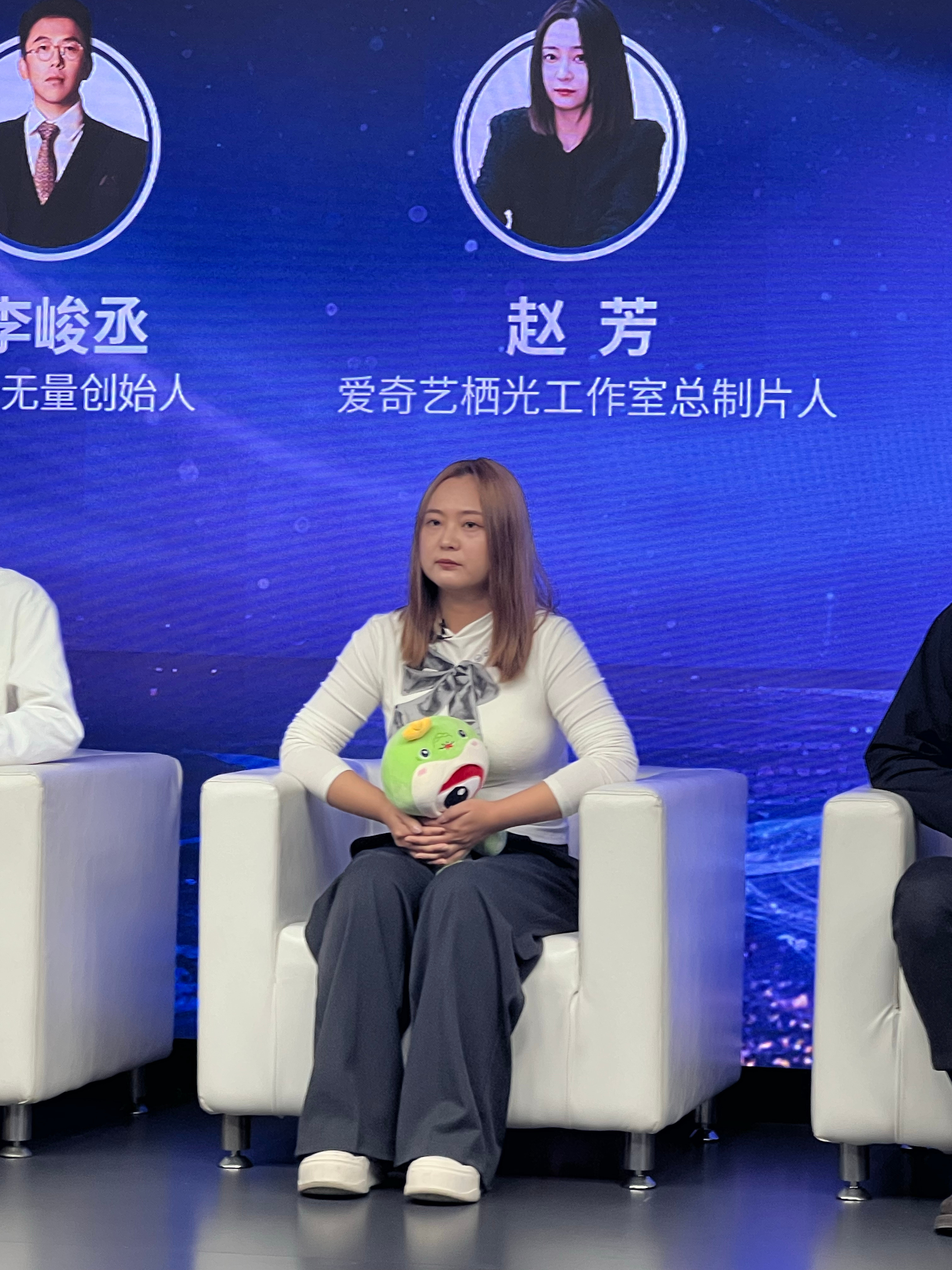 刘念何聪睿或将三搭成何体统正在筹备第二部新浪娱乐新浪潮论坛年终场业内人士透露，之