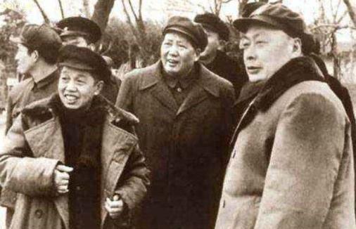 [微风]1972年，陈毅元帅逝世后，原定的追悼会规格是“低于谢富治，略高于彭绍辉