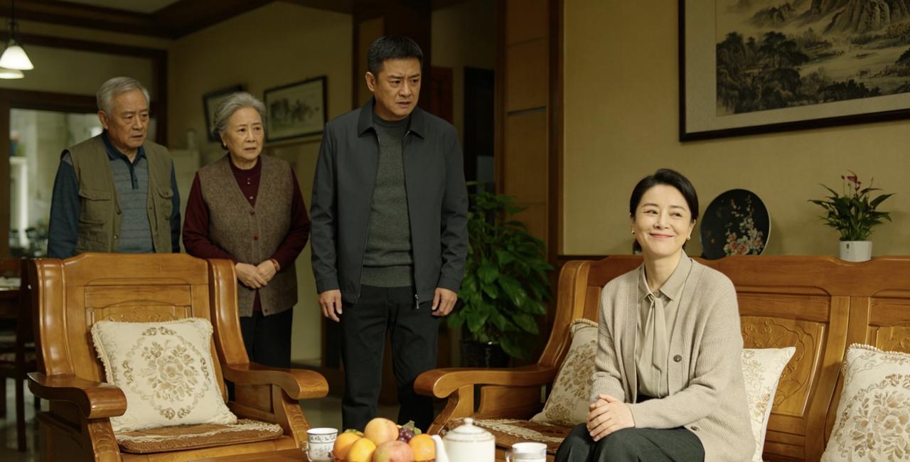 我和妻子 AA 制 28 年，她退休第 7 天，我接来父母说该尽孝了，她却笑着反