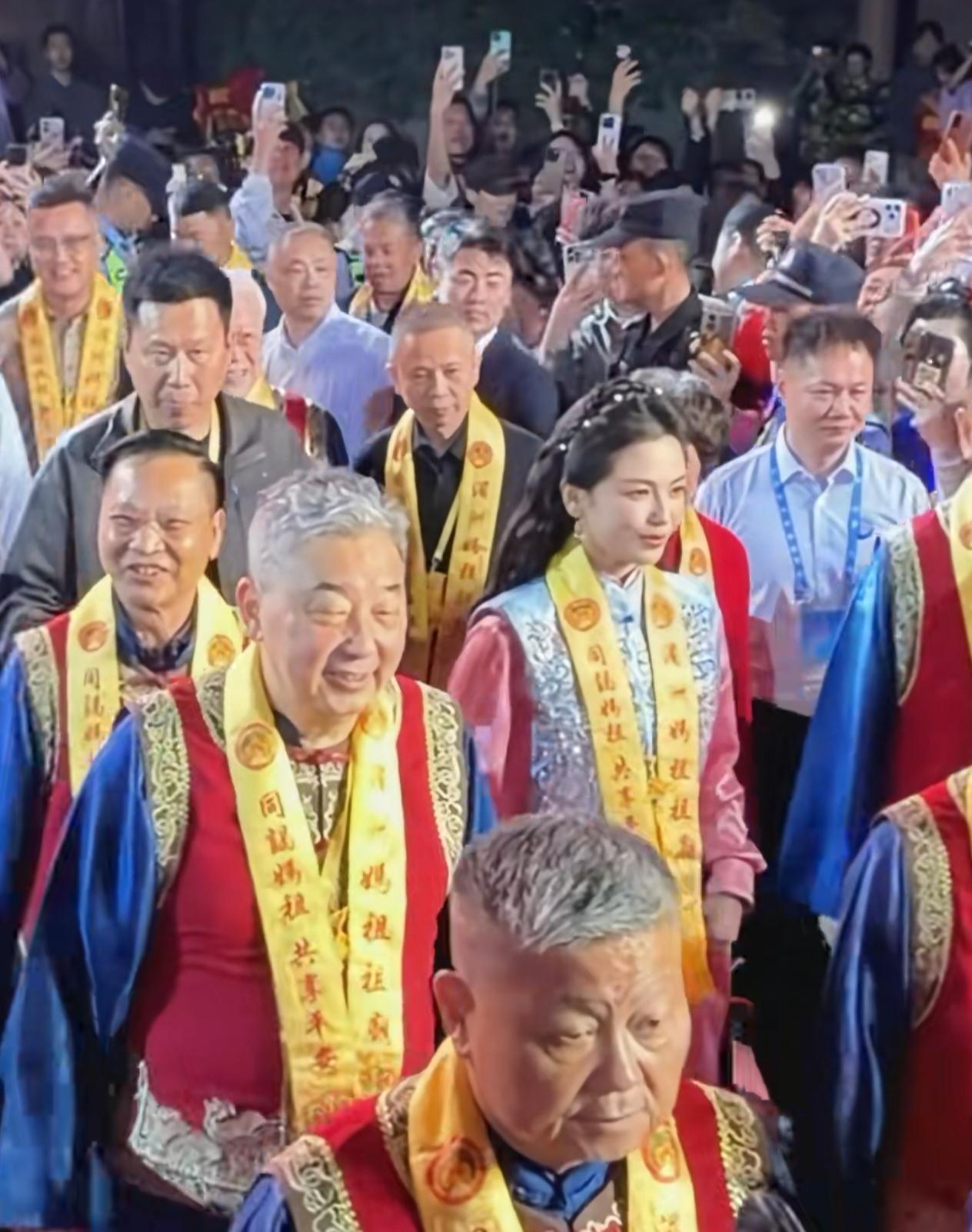 2026年5月8号晚上，刘涛去了莆田湄洲岛，参加妈祖诞辰1066周年的守夜庆生，