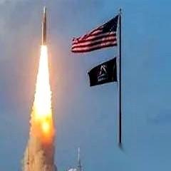 “我们现在正朝着月球坠落。”
这是阿耳忒弥斯二号飞船传回的一句话。四名宇航员刚飞