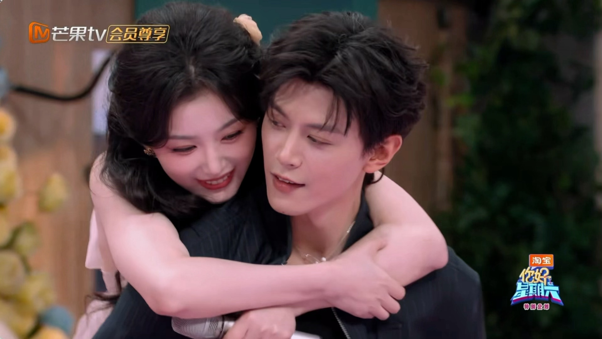 王天辰很会看哈哈哈哈邓凯孔雪儿说我们是不齐而俞邓凯背孔雪儿好甜