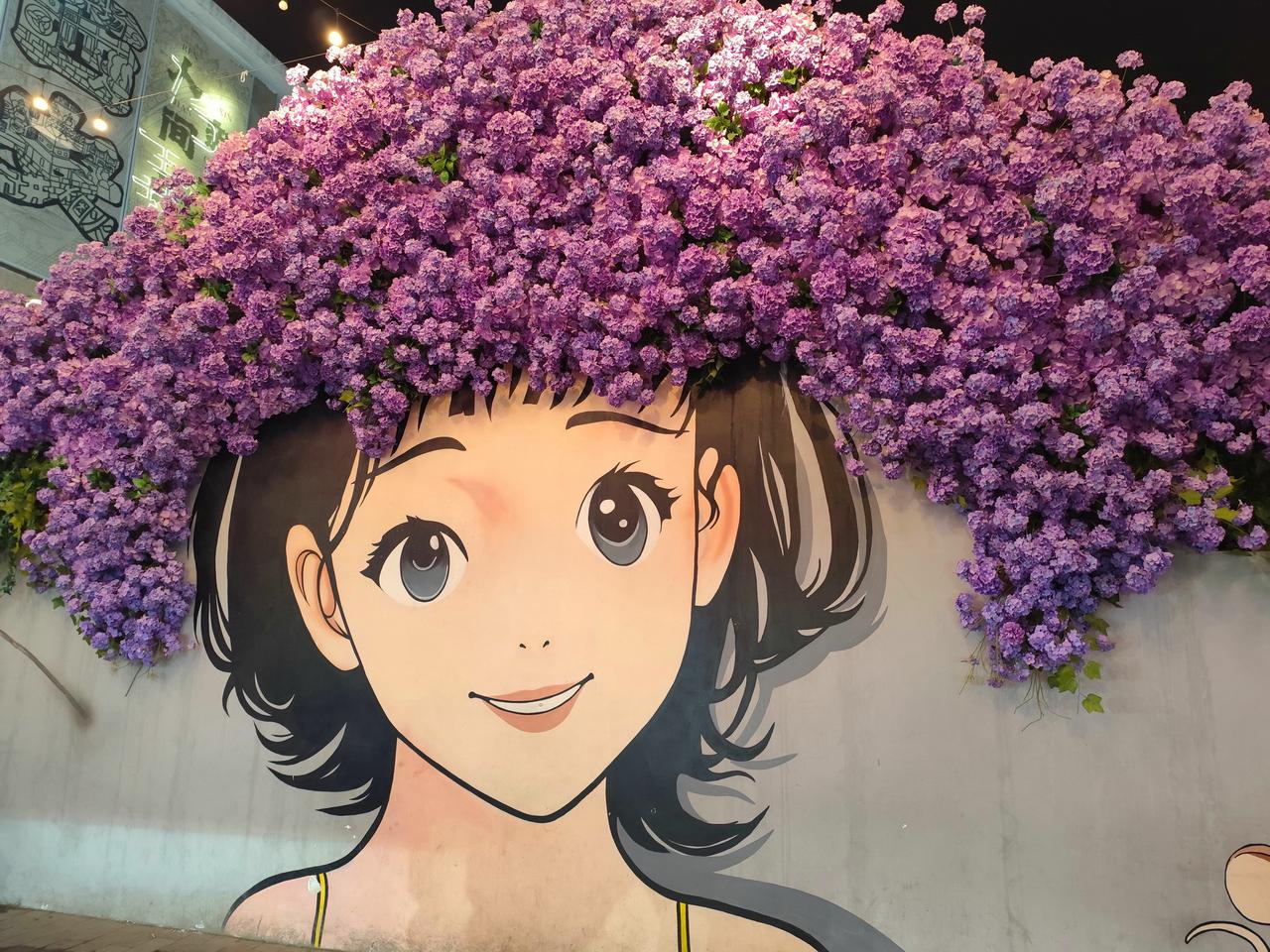 夜晚的老菜场随拍，才几年的时间，这里发展的也是越来越好了！夜幕下的西安老菜场市井