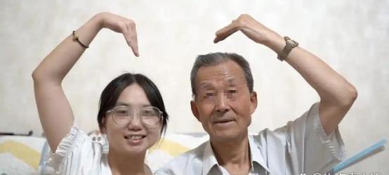 [微风]北京，78岁大爷无儿无女、坐轮椅多年，45岁保姆知道其名下有千万北京房产