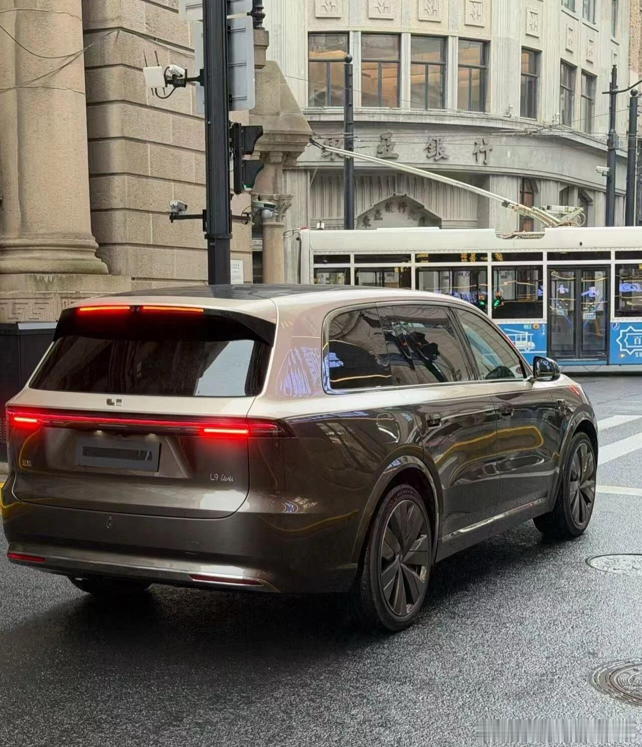 网传理想L9 Livis无伪装照片 今年各家的9系SUV真的有点热闹了 理想l9