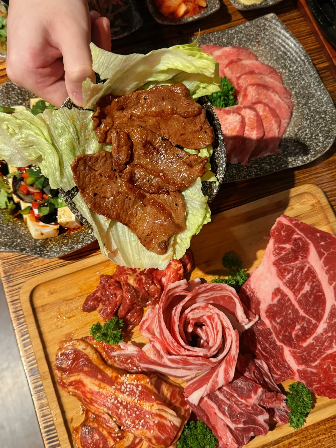 墨尔本：这一大盘肉68…吃完感觉对不起老板