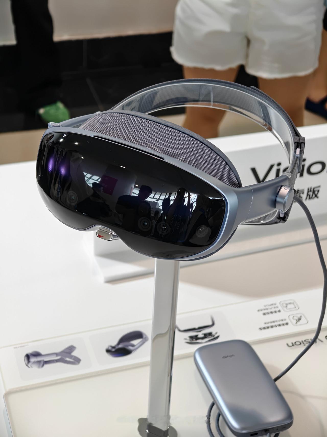 好多国外的媒体老师过来，真的有点东西的，明天去试试！vivovision vis