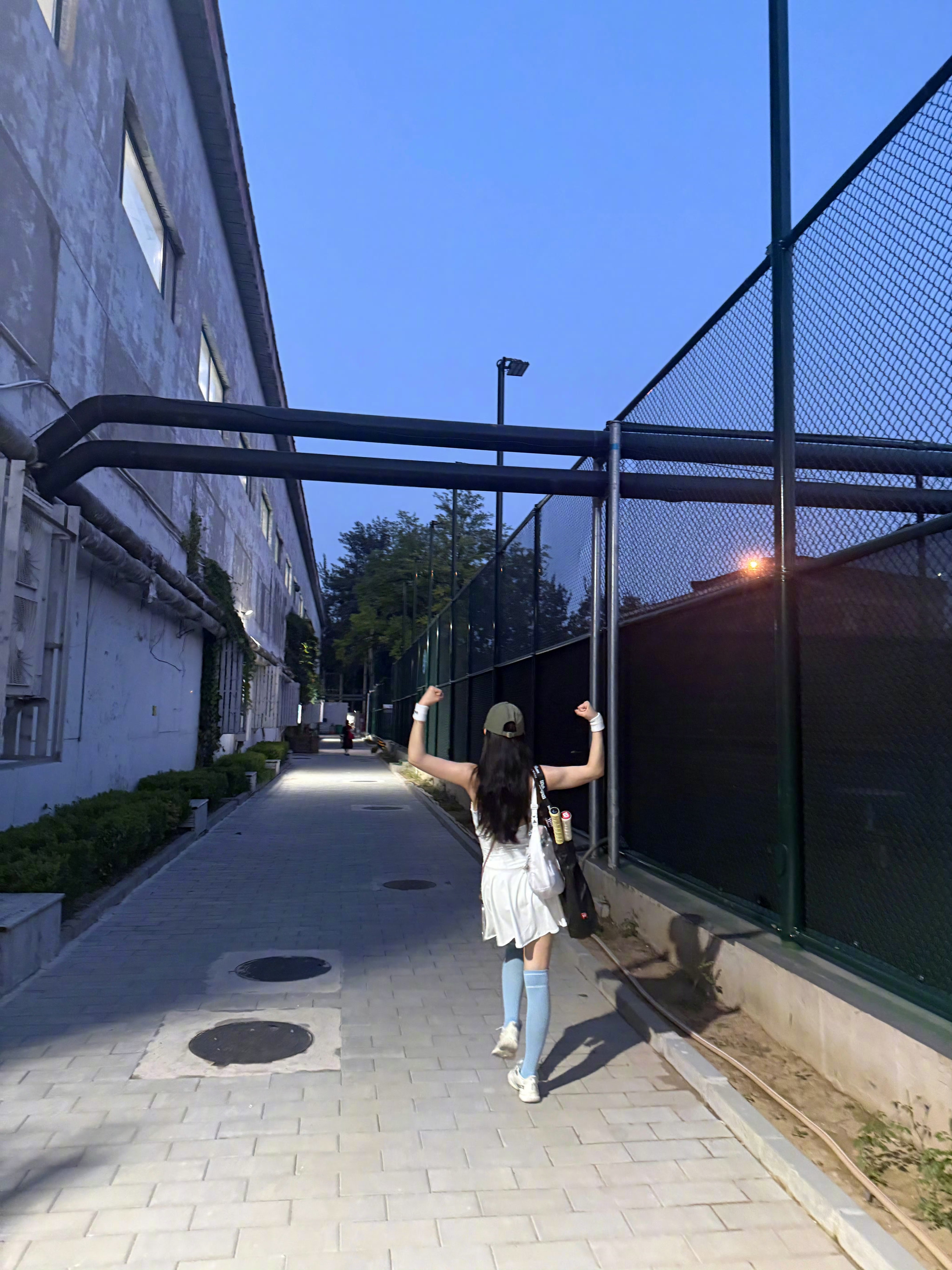 林允 100斤很强壮拒绝白幼瘦审美！林允100斤体态紧实，满满原生生命力，这种气