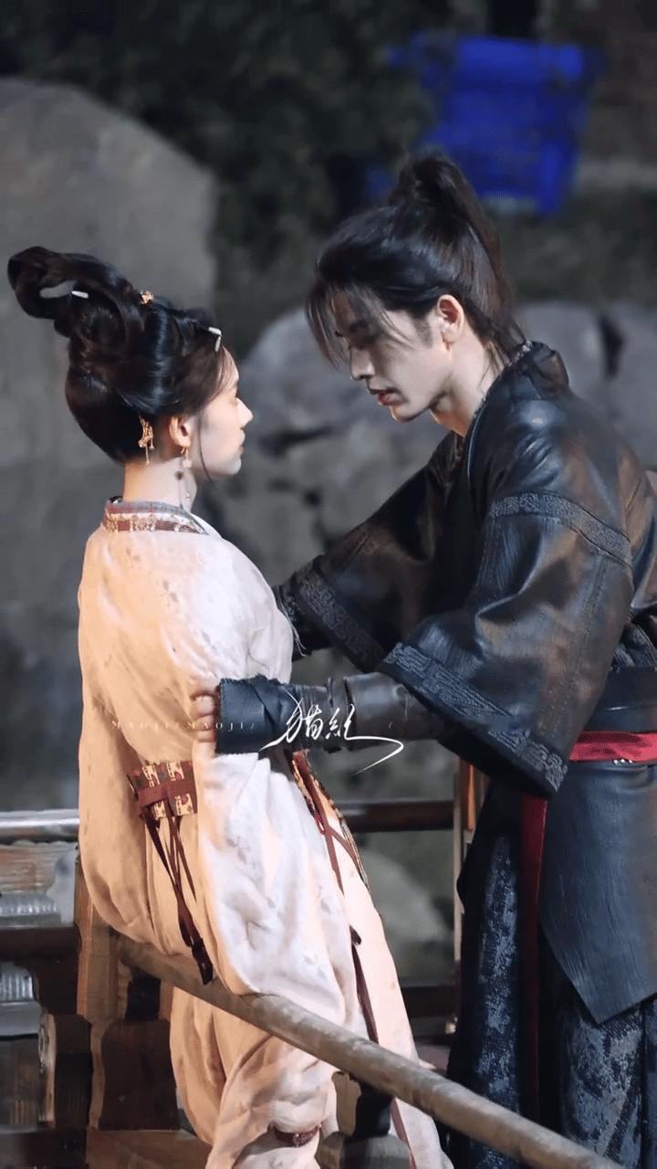 张凌赫林允吻戏亲了一分钟天惹，谁懂《归鸾》剧组的用心啊，张凌赫的吻戏，好看爱看。