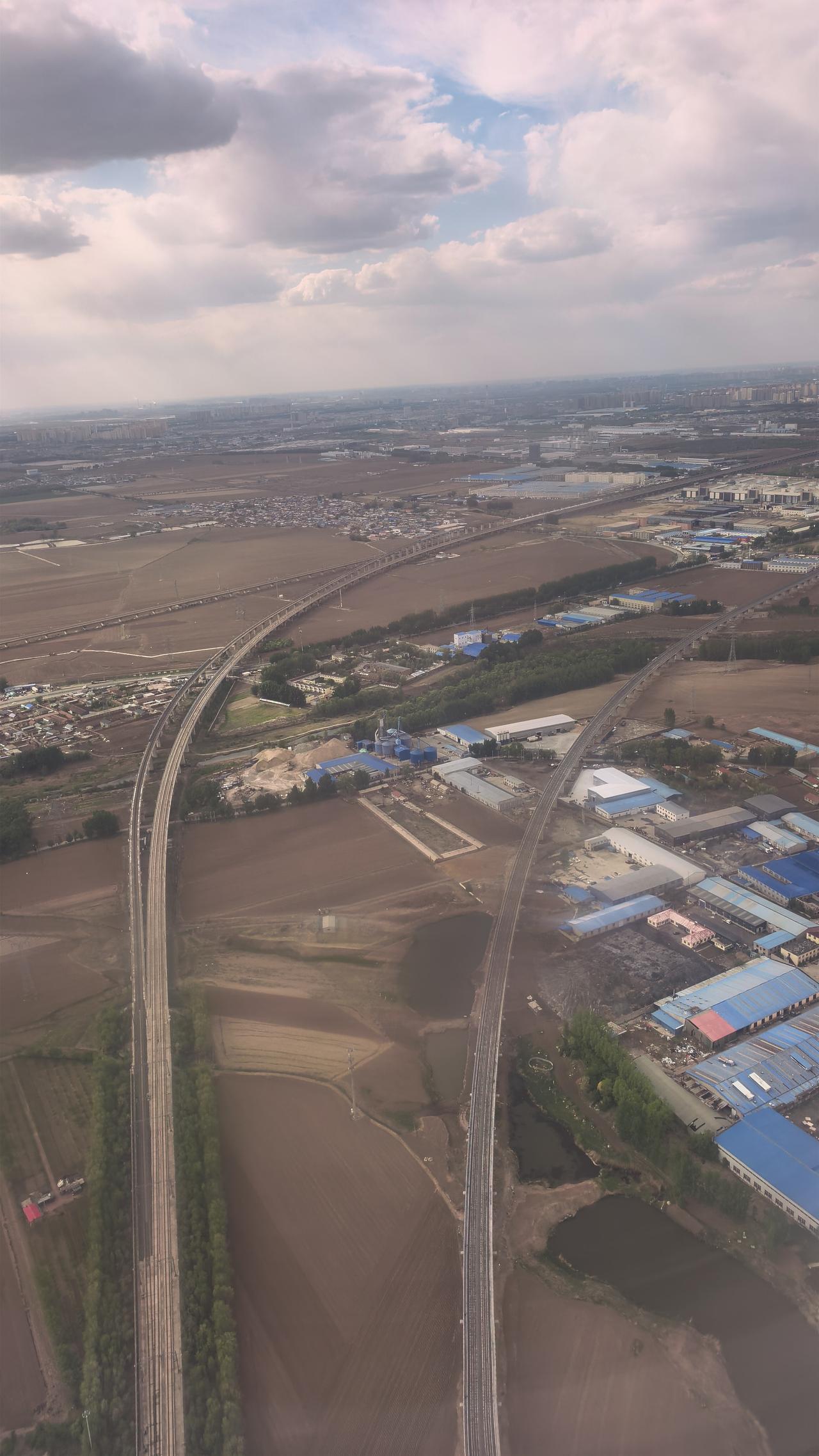 航天电子A股本周走势分析及展望

一、本周市场表现

本周航天电子冲高后遭遇短线