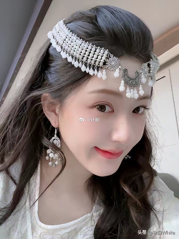 赵露思时隔2年再进组，仙侠剧《朝花不见愁》（原名《我不成仙》），大女主修仙题材，