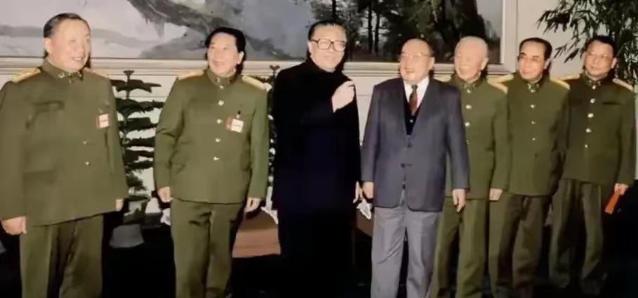 图中这几位，他们都是开国元勋，如果认得一位，您就超级了不得！
