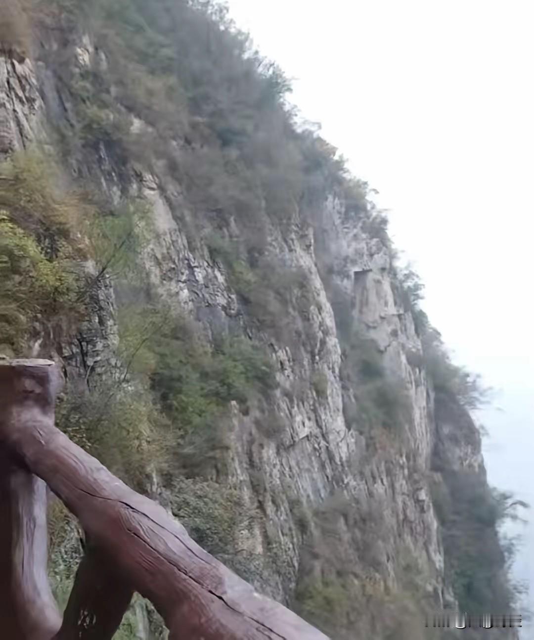 身价千亿的人工智能创始人梁文峰，语出惊人：任何生意之所以能赚到钱，其本质都是为他