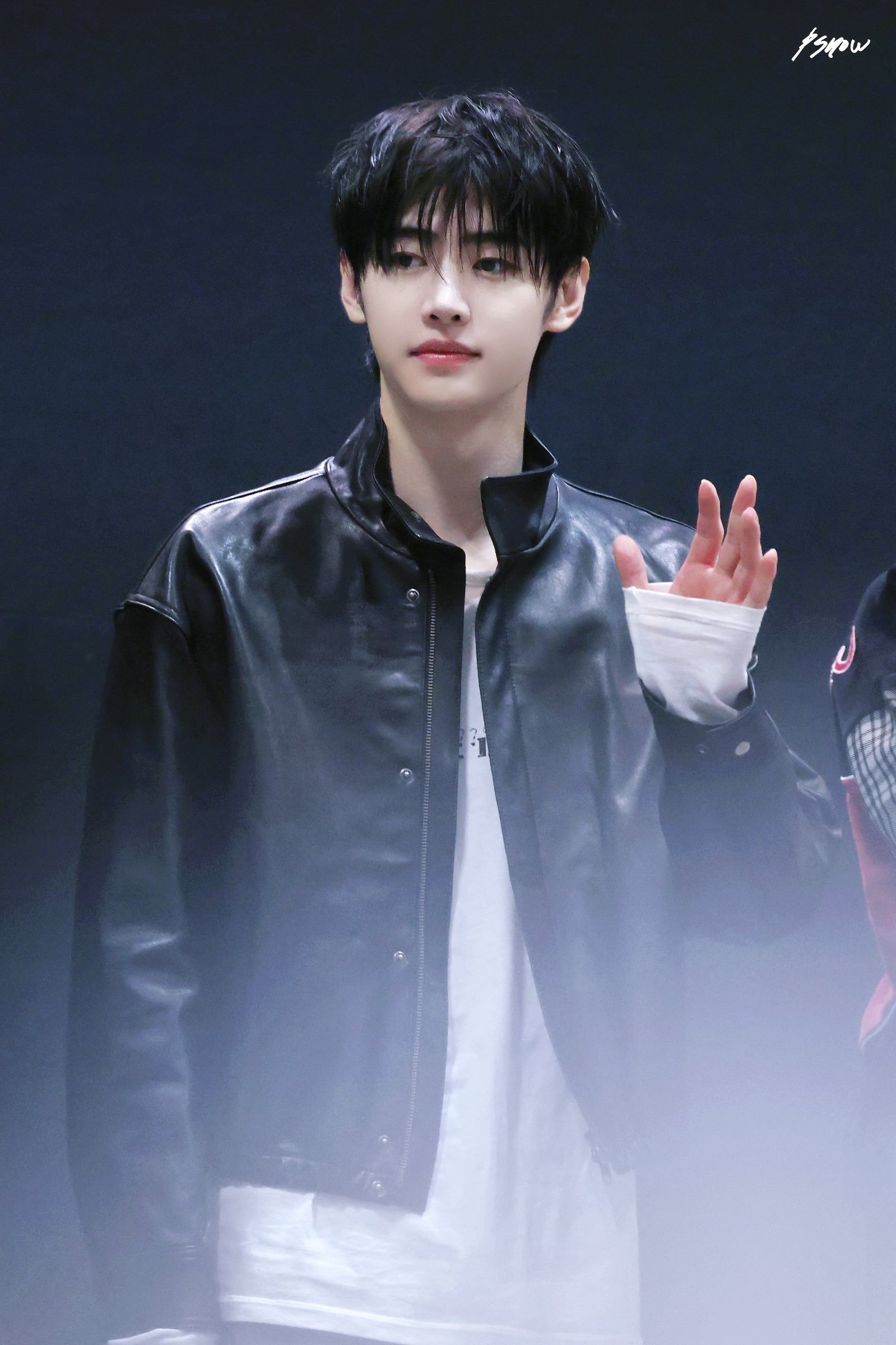 朴成训[超话] 261010 JAPAN M&G水灵灵地冒着嫩气 ©️psnow