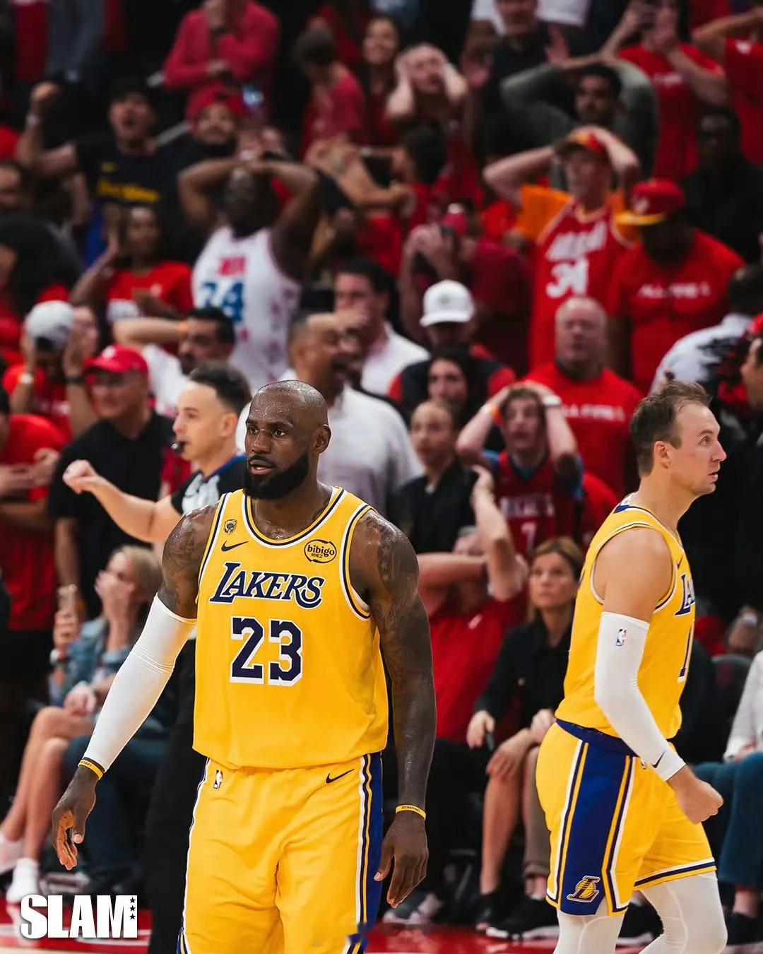 湖人淘汰火箭北京时间5月2日，NBA季后赛西部首轮第六场比赛正式打响，湖人客场挑