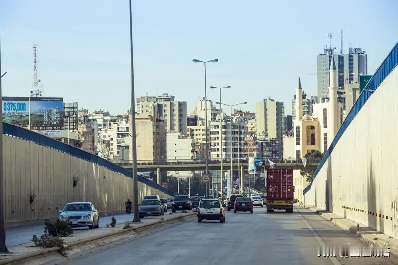 停火信号一响，百万黎巴嫩难民看到希望✨ 战火暂停，终于不用躲空袭、睡帐篷。但家园