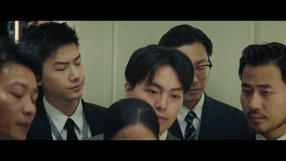 白敬亭被粤语咬了六集都没好不眠日 谁懂啊！看《不眠日》本来在跟着丁奇紧张破案，结