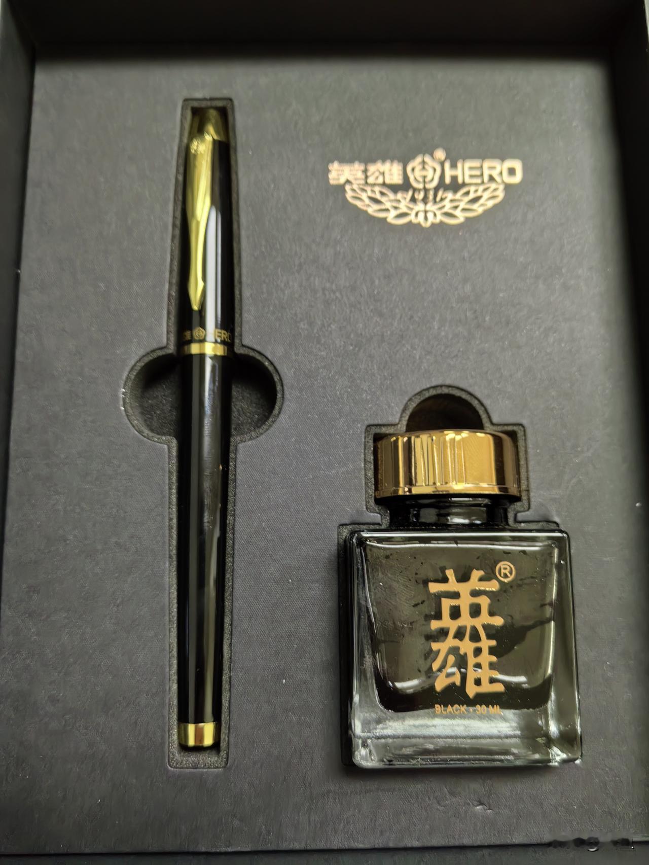 两个字说说你目前的生活两个字，那就是“好累”！一个人上班，带两个孩子。生活过得挺