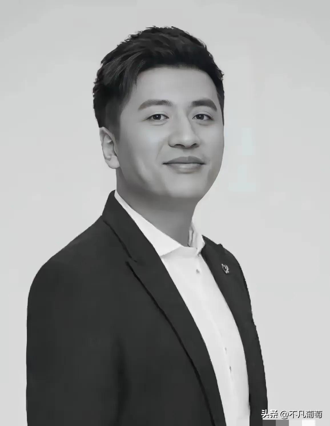 张雪峰的捐款记录，他当初说要捐5000万收复台湾被攻击被网暴，但是没有改变他的公