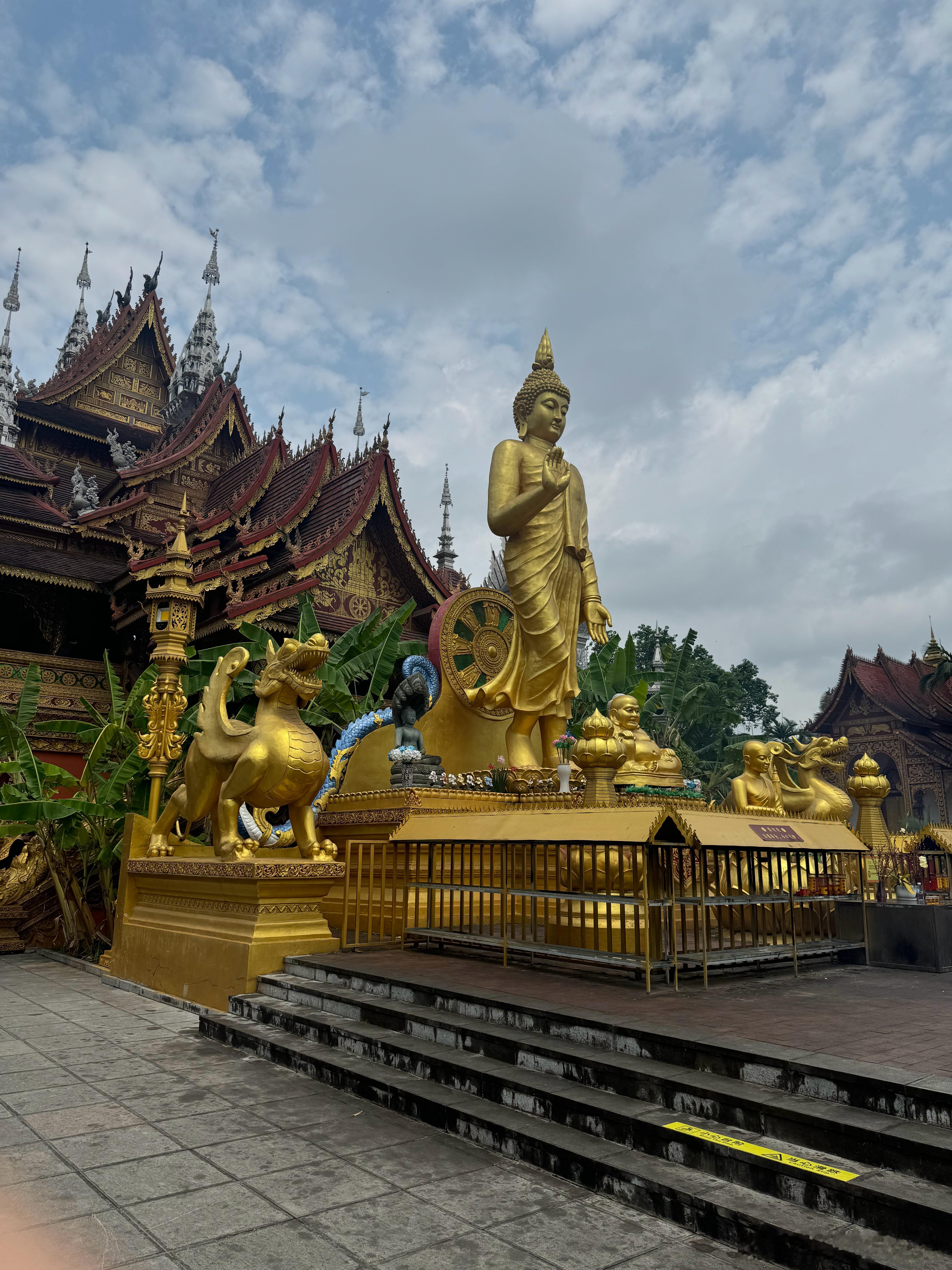 六天的旅行结束了，今天回家了 景洪·大吉总佛寺
