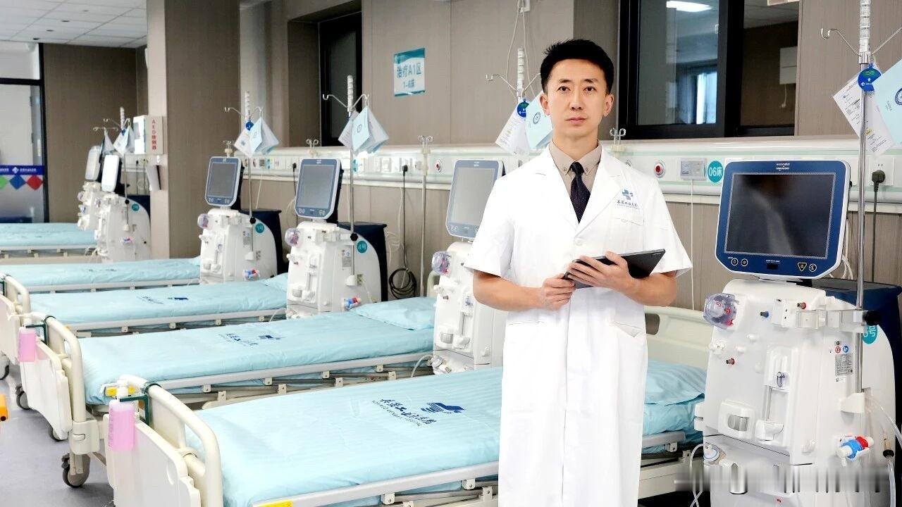 丁奕副主任医师正式加盟兵器工业总医院
       近日兵器工业总医院正式引进肾