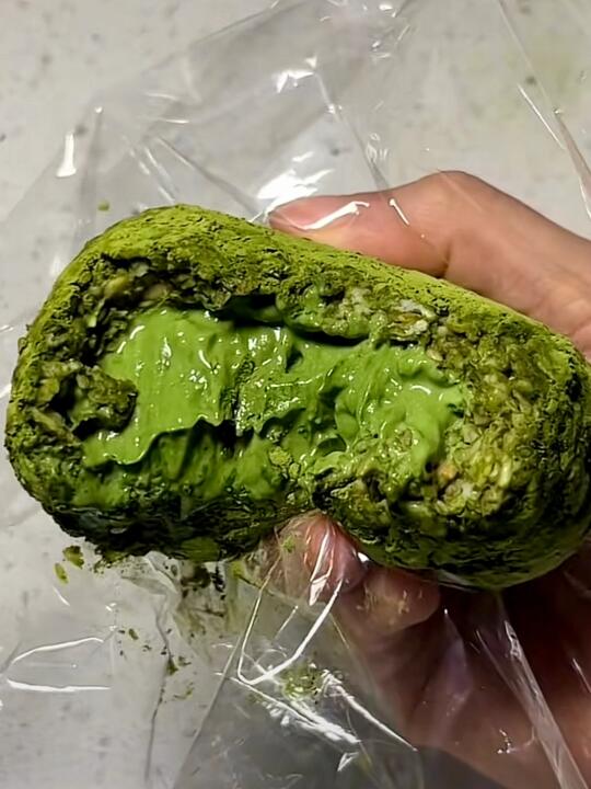 低卡甜品｜超简单抹茶流心燕麦球（附教程）