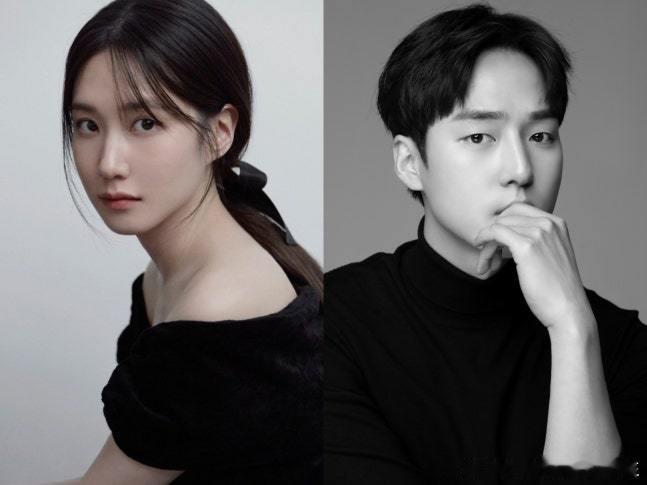 朴恩斌梁世宗 确定合作出演tvN新剧《毛骨悚然的恋爱》，预计明年初播出。 