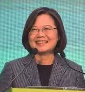 就在今天，中国台湾地区前领导人蔡英文发表讲话。
 
10月9日，蔡英文出席斯坦福