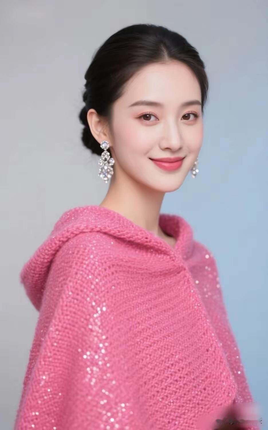 温柔甜美的粉色毛衣，搭配闪亮耳环，元气满满的一天！🌸✨
