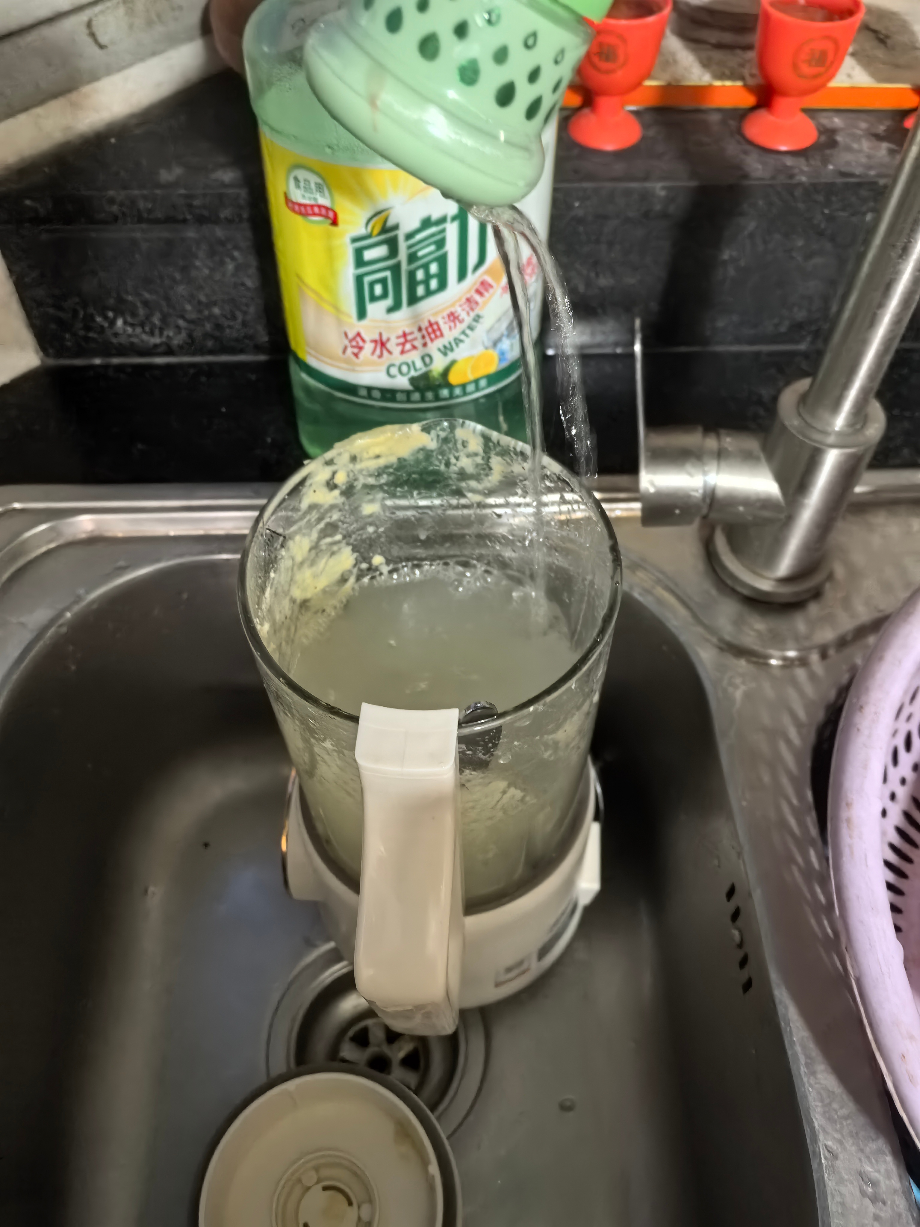 所谓的日常可能已经是一种幸福舒畅。珍惜当下，心开如花。[抱拳] 