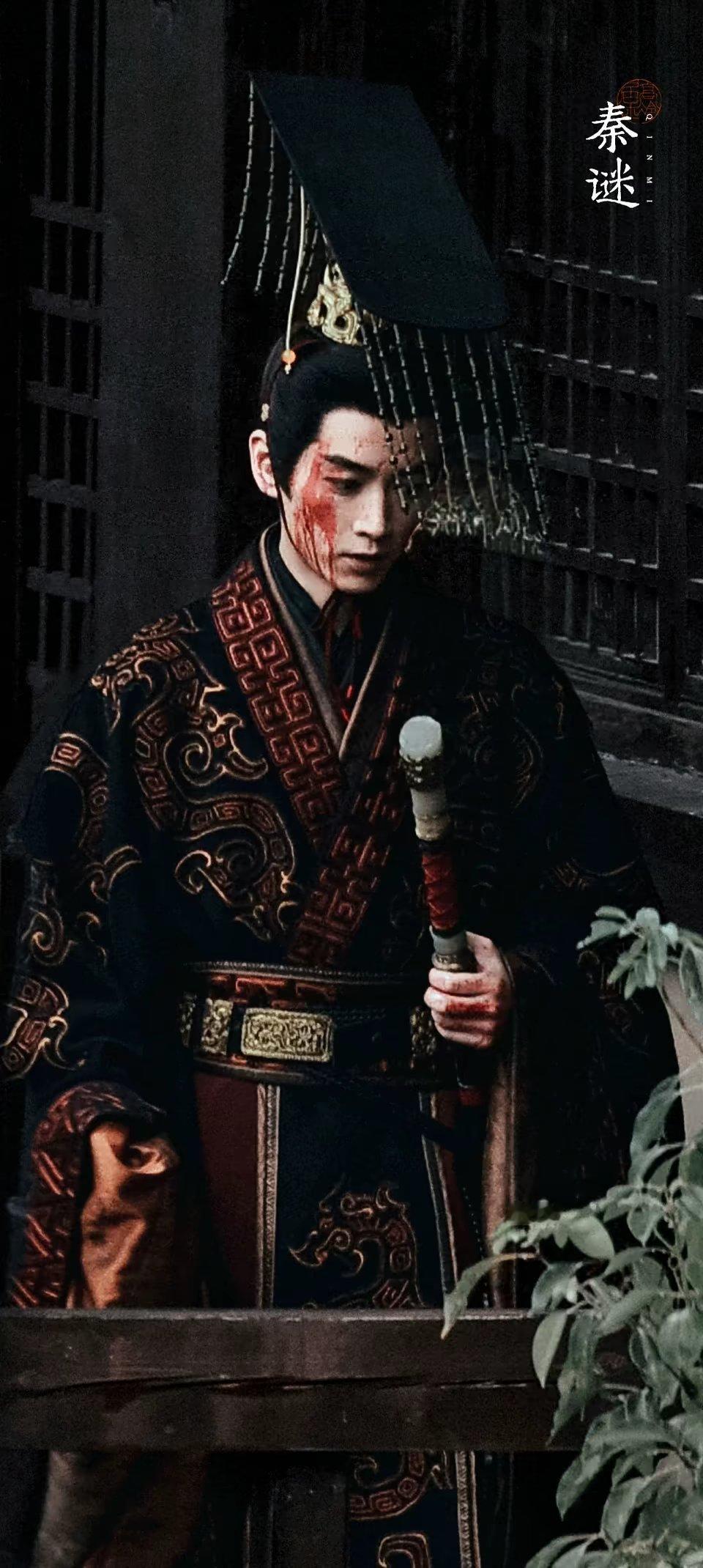 陈晓真的莫名好适合赢政啊！
我一直觉得陈晓长的十分柔和，温润如玉，谦谦君子。
到