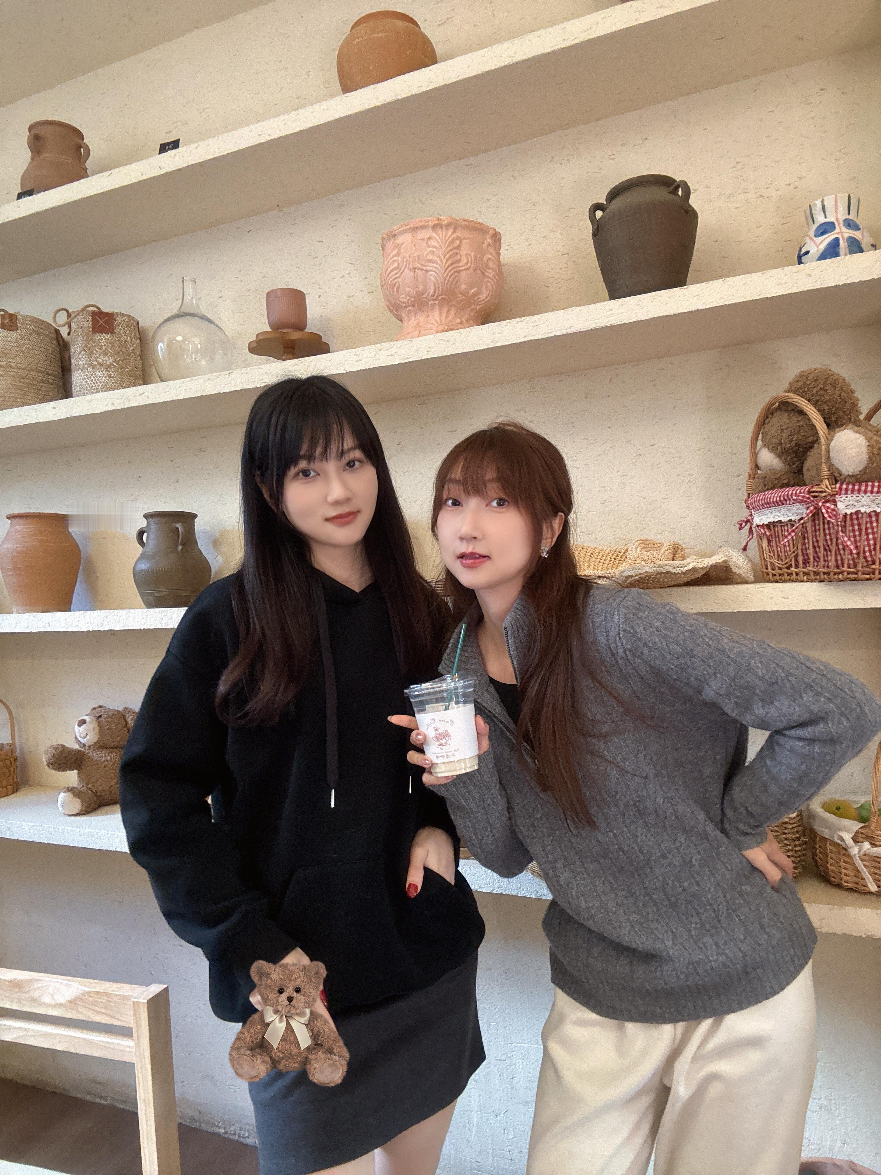 ☕放假日常又是和姐姐约会的一天女孩子在一起就是开森^_^ 今日妆容  OOTD[