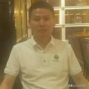 表哥40了还是光棍，年轻时他谈了个对象，婚前怀孕了，女的不要三金，不要房子，车子