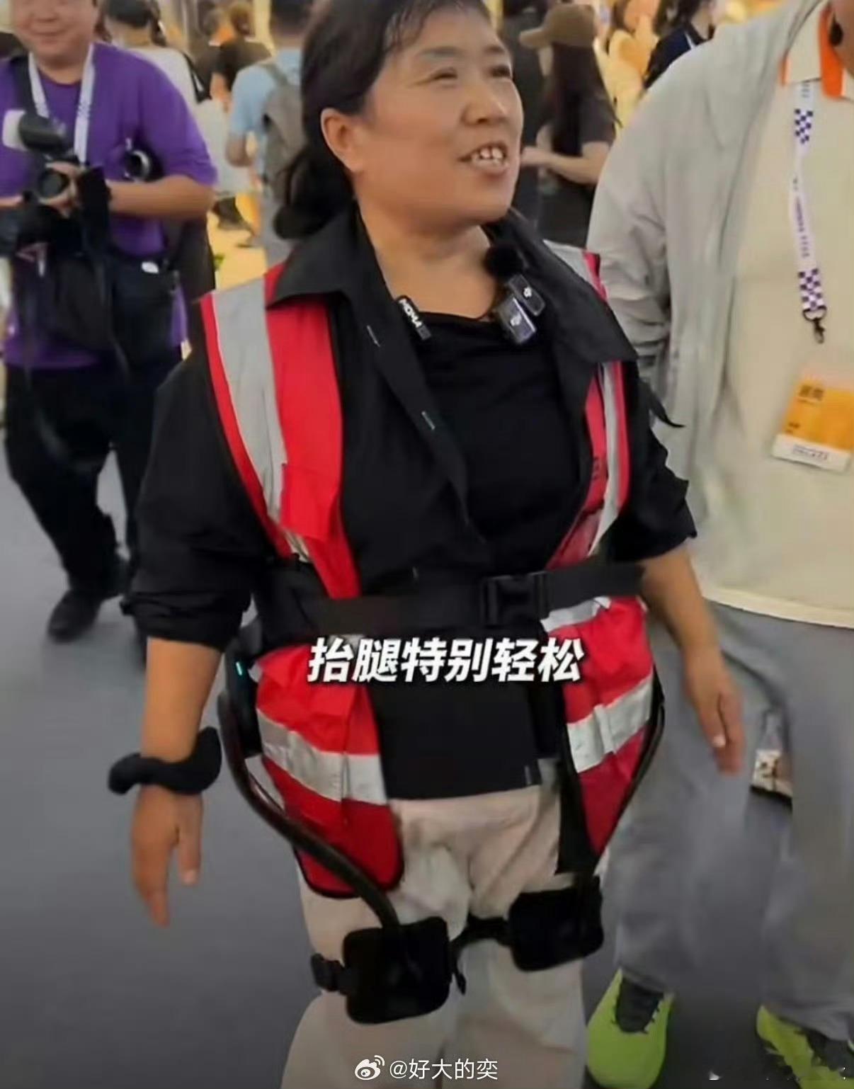 97年女村长说农村是最需要AI的地方 年轻的村支书心系乡村老人的生活现状，主动带