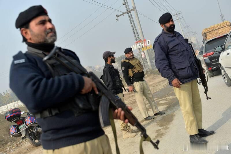 【2吨炸药险在市中心爆炸！巴基斯坦破获特大恐袭案，指控印度为幕后黑手】海外新鲜事