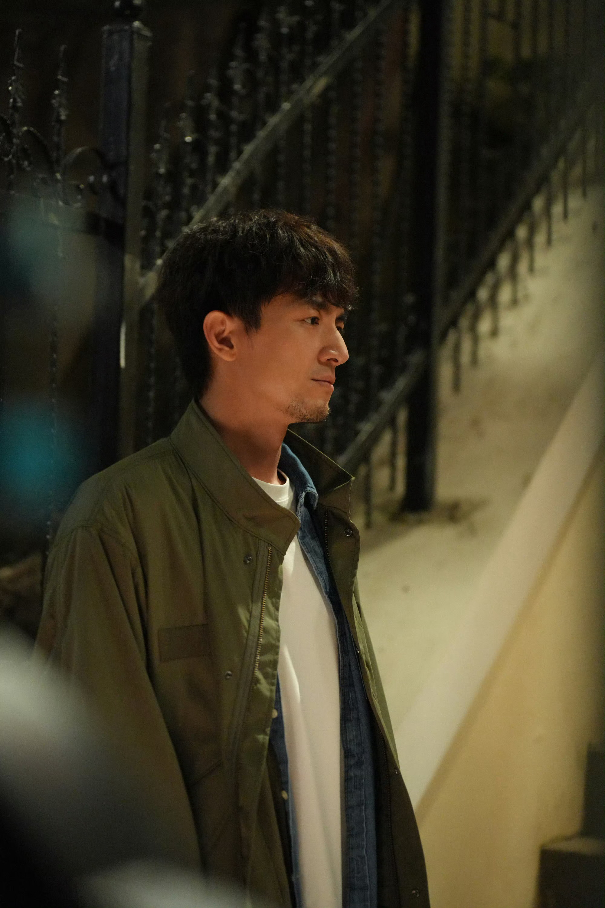 日出和日落的差别真的不大 看了《马腾你别走》，才懂这句台词的重量。它无关躺平，只