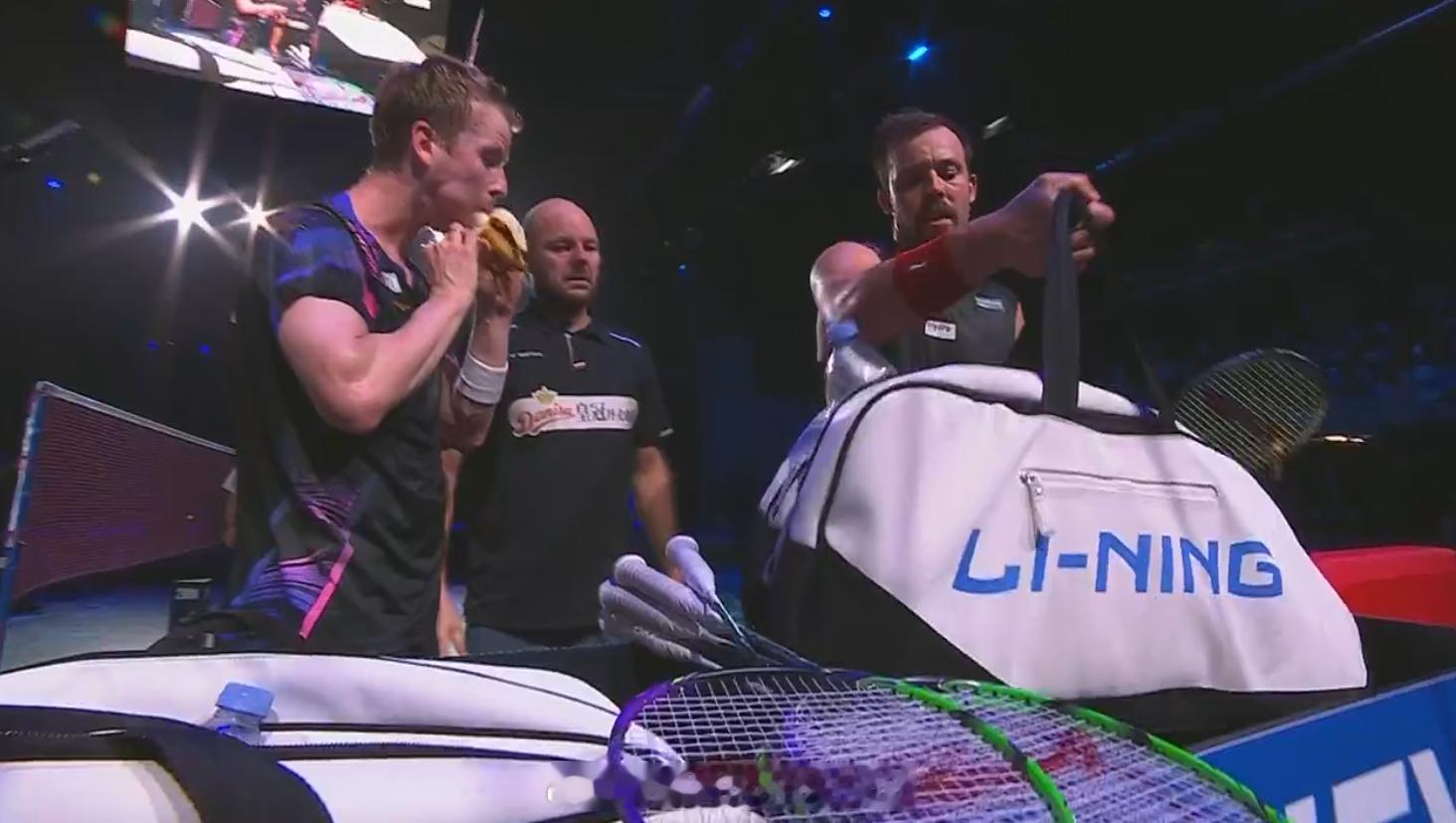 男双 半决赛 金元浩(1) 徐承宰 21-9 19-21 阿斯特鲁普(5) 安德