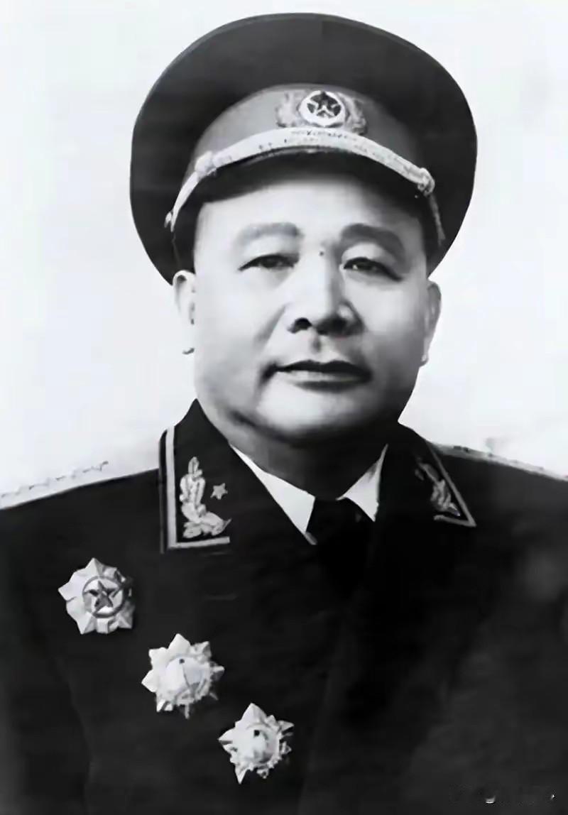 1932年绝境重建红二十五军，这支娃娃军，撑起了大别山的火种
 
1932年的秋