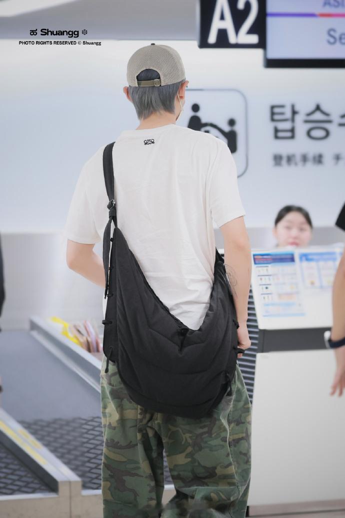 朴灿烈染发朴灿烈灰发 帅晕我咋这么萌呀宝宝
