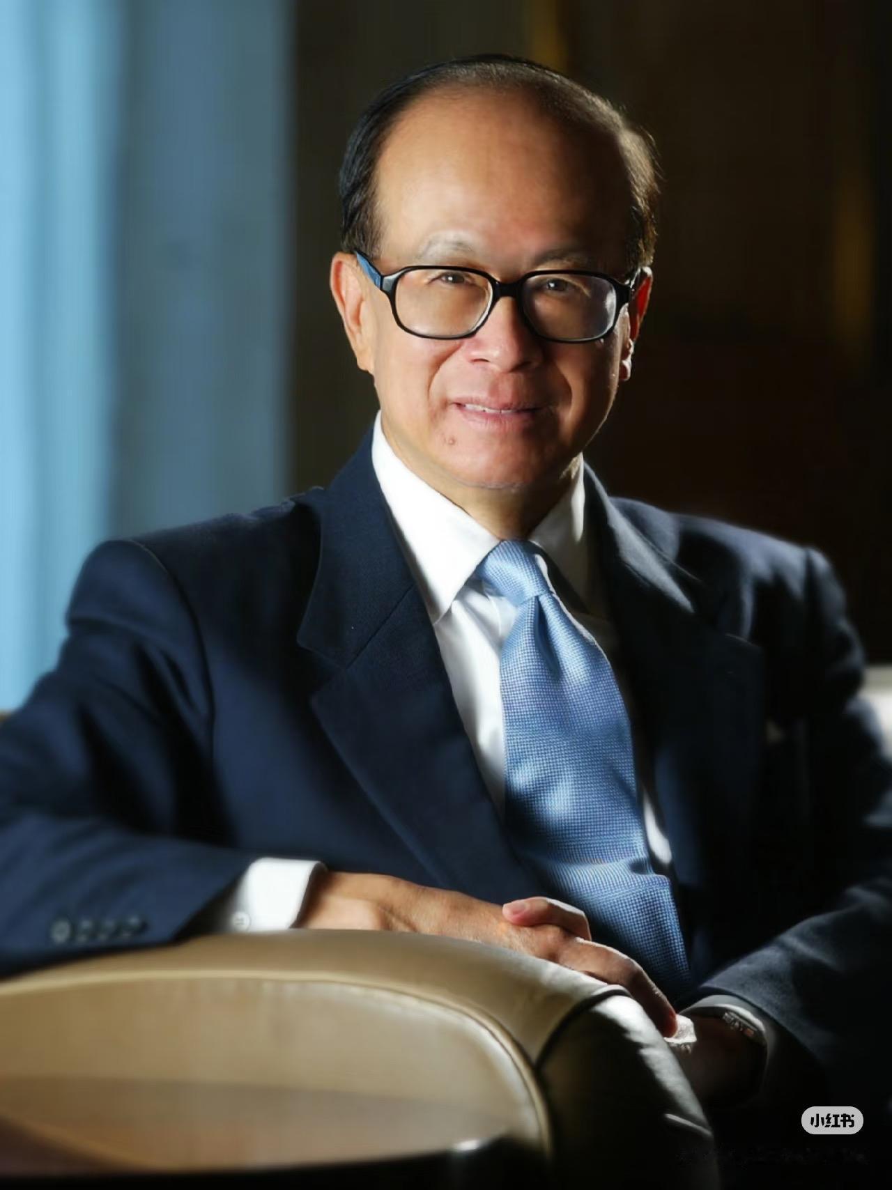 所有人都没想到
李嘉诚会做这样一个决定
给大埔灾区捐款结束后，李嘉诚竟会忍痛割爱