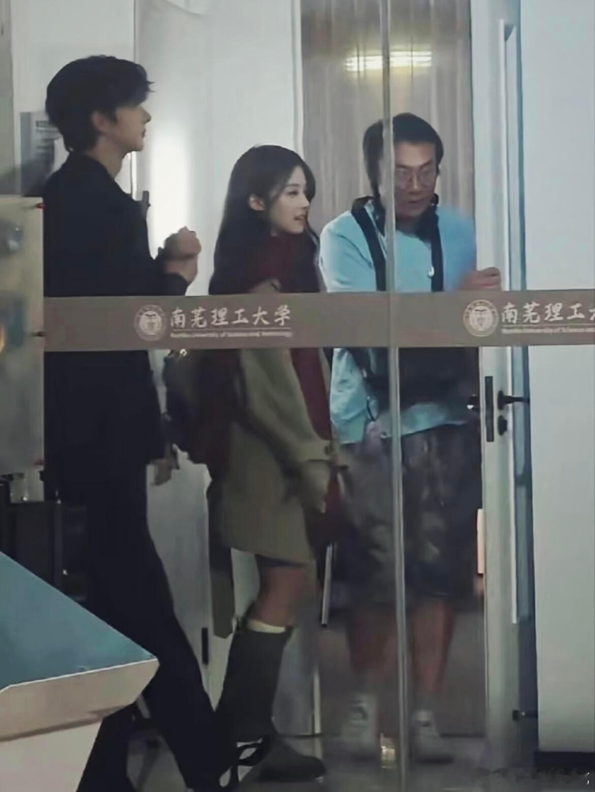 林一和卢昱晓折月亮的路透看上去很搭欸[期待] ​​​