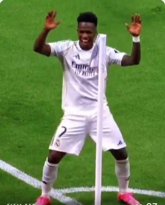 维尼休斯长的确实很丑，但人家真的很能进球！
没有姆巴佩的皇马又回到了维尼休斯时代