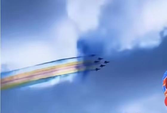 刷到一个视频顿时泪目:伊朗网友说，大半个世界都在战争，只有中国还在拿战斗机给他们