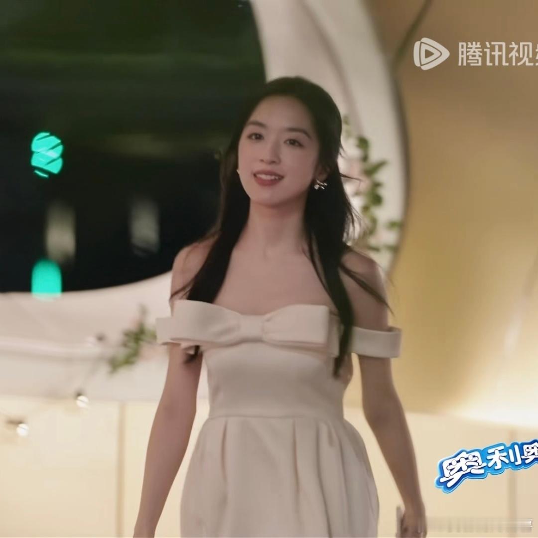 #彭高翁青雅 线下be##心动的信号[超话]# 青雅就是礼物啊天呐，这个有没有人
