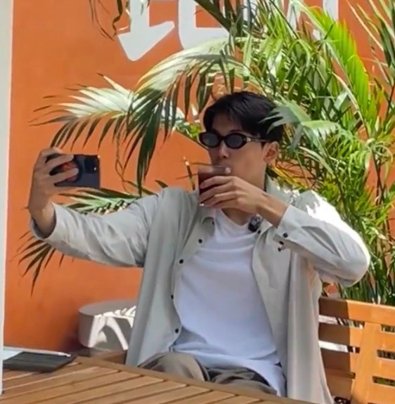 看不到这张图我将引爆ztz（开玩笑）（没有真实行的意思）（遵纪守法好公民）应该是